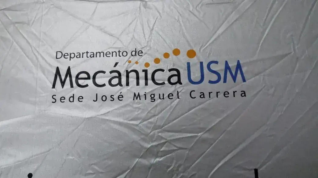 Textil con logotipo universitario impreso, trabajo GRAFITEX
